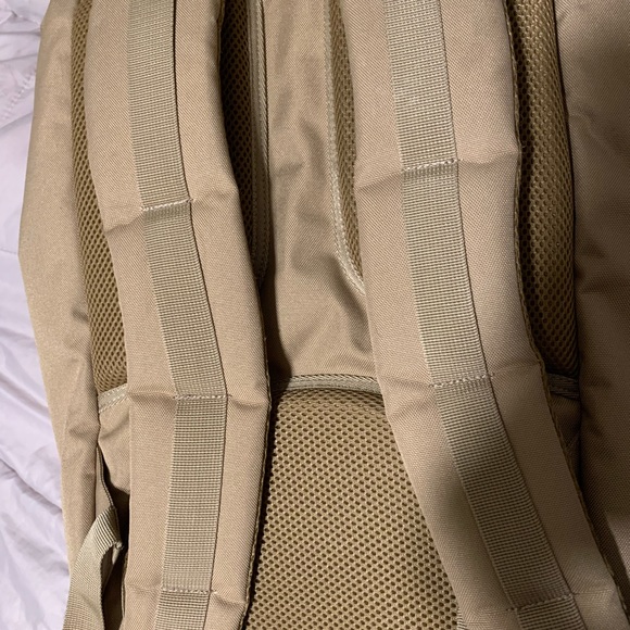 Herschel large backpack NWOT - Picture 7 of 9